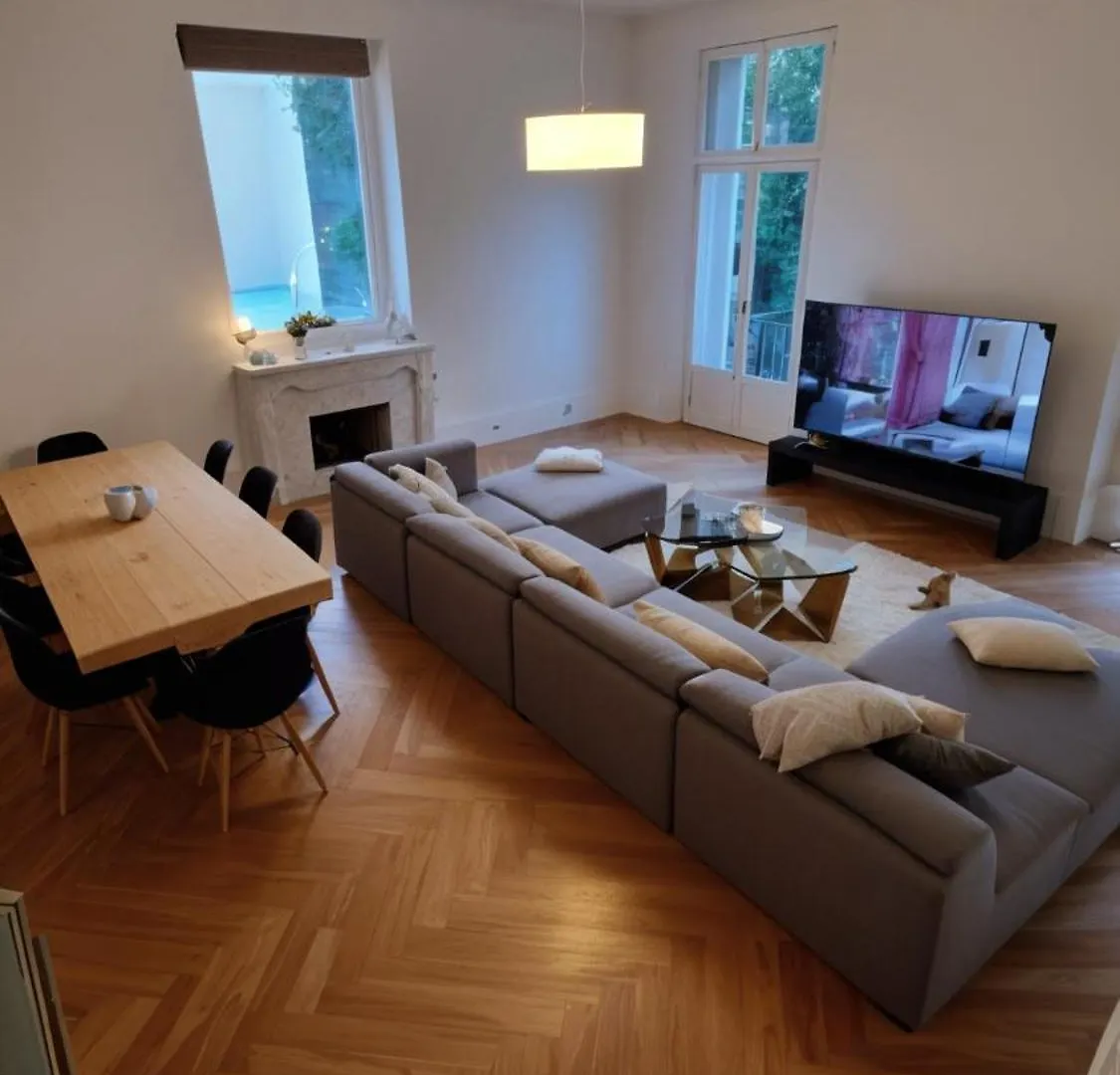 Chic Bourgeois Apartment Heart Of 칸느