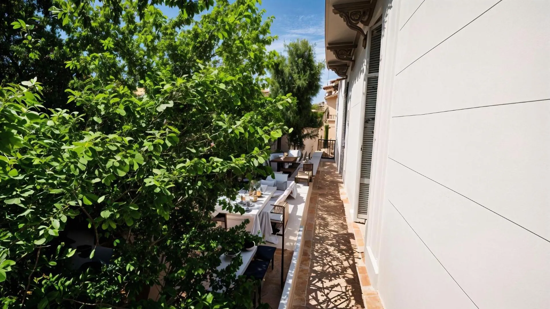 Chic Bourgeois Apartment Heart Of Cannes